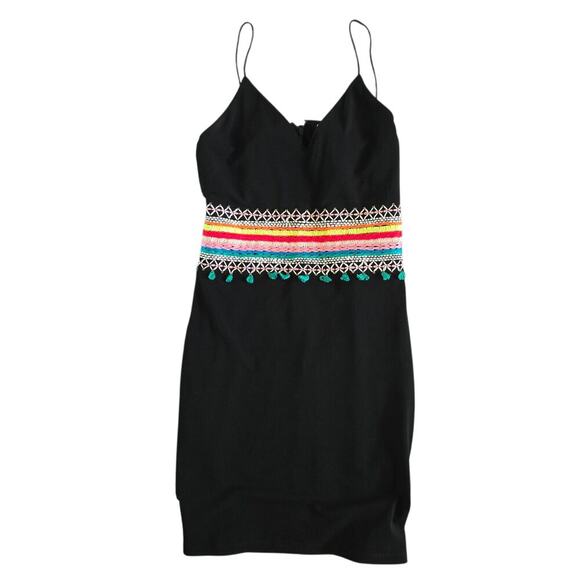 Alice + Olivia Loralee Embroidered Cutout Dress Size: 6 - Picture 2 of 7